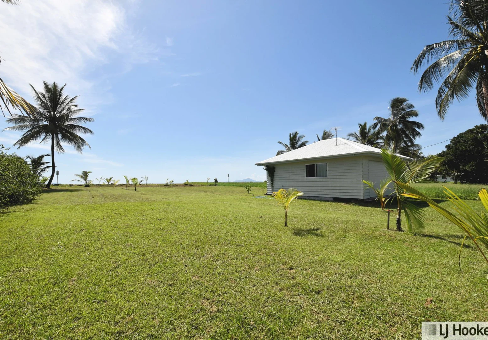 Additional image 3 of 52-54 Taylor Street, Tully Heads QLD 4854