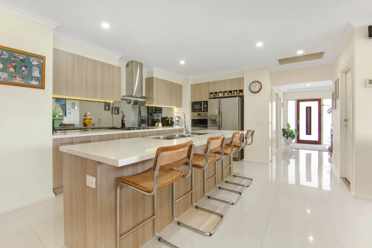 11 Luke Court, Lakes Entrance VIC 3909