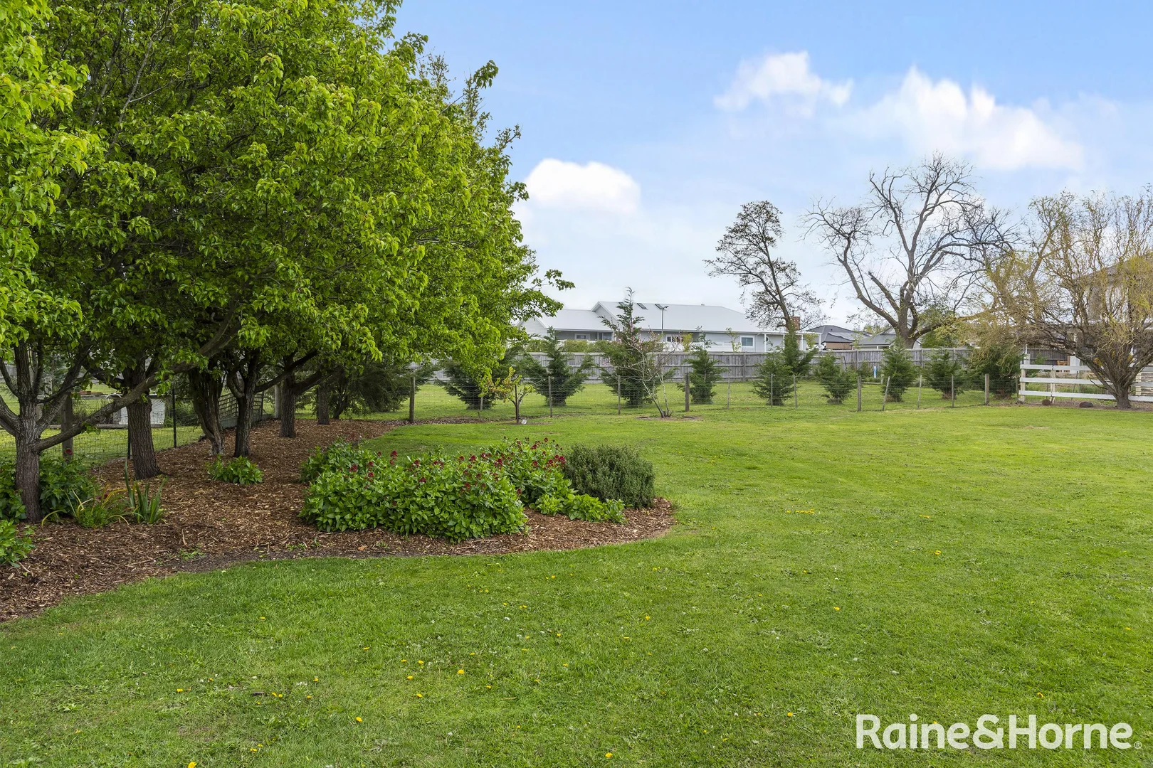 Additional image 22 of 5 Lauren Court, Gisborne VIC 3437