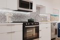 Additional image 5 of 7019 Canoga Ave Apt 527, Canoga Park, CA, 91303
