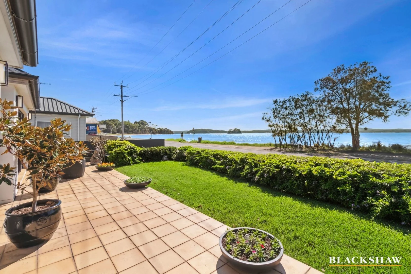 398 Beach Road, Batehaven NSW 2536