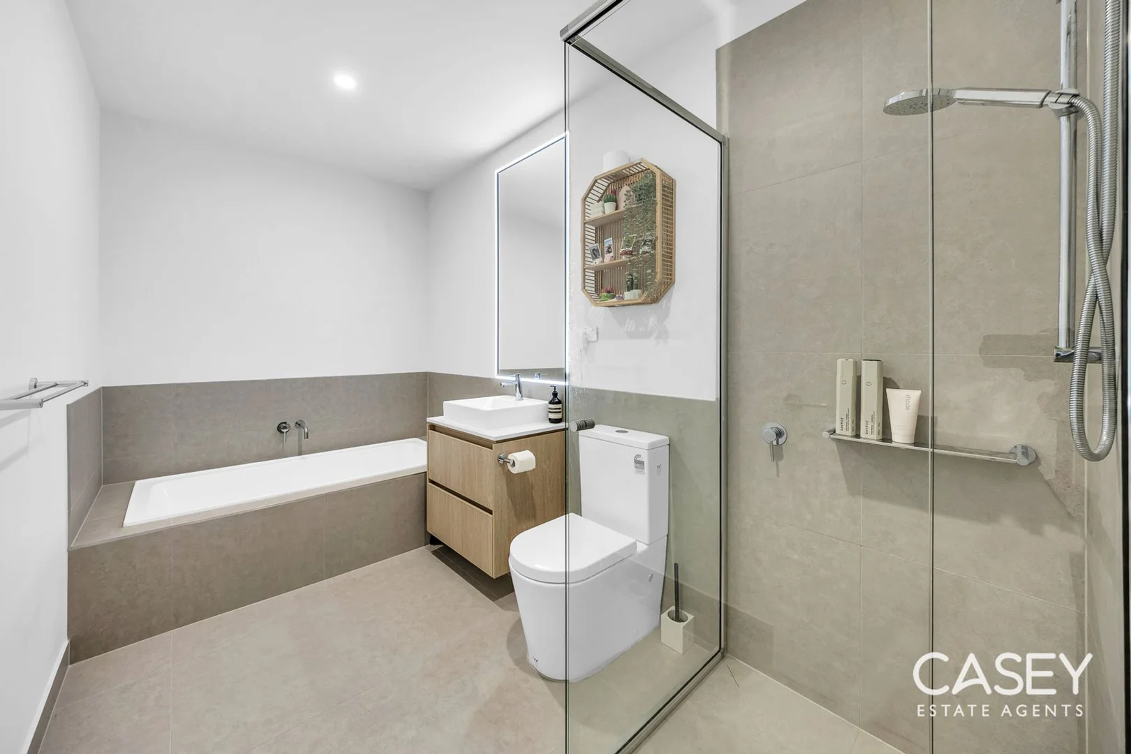 Additional image 8 of 4 Ottawa Walk, Cranbourne West VIC 3977