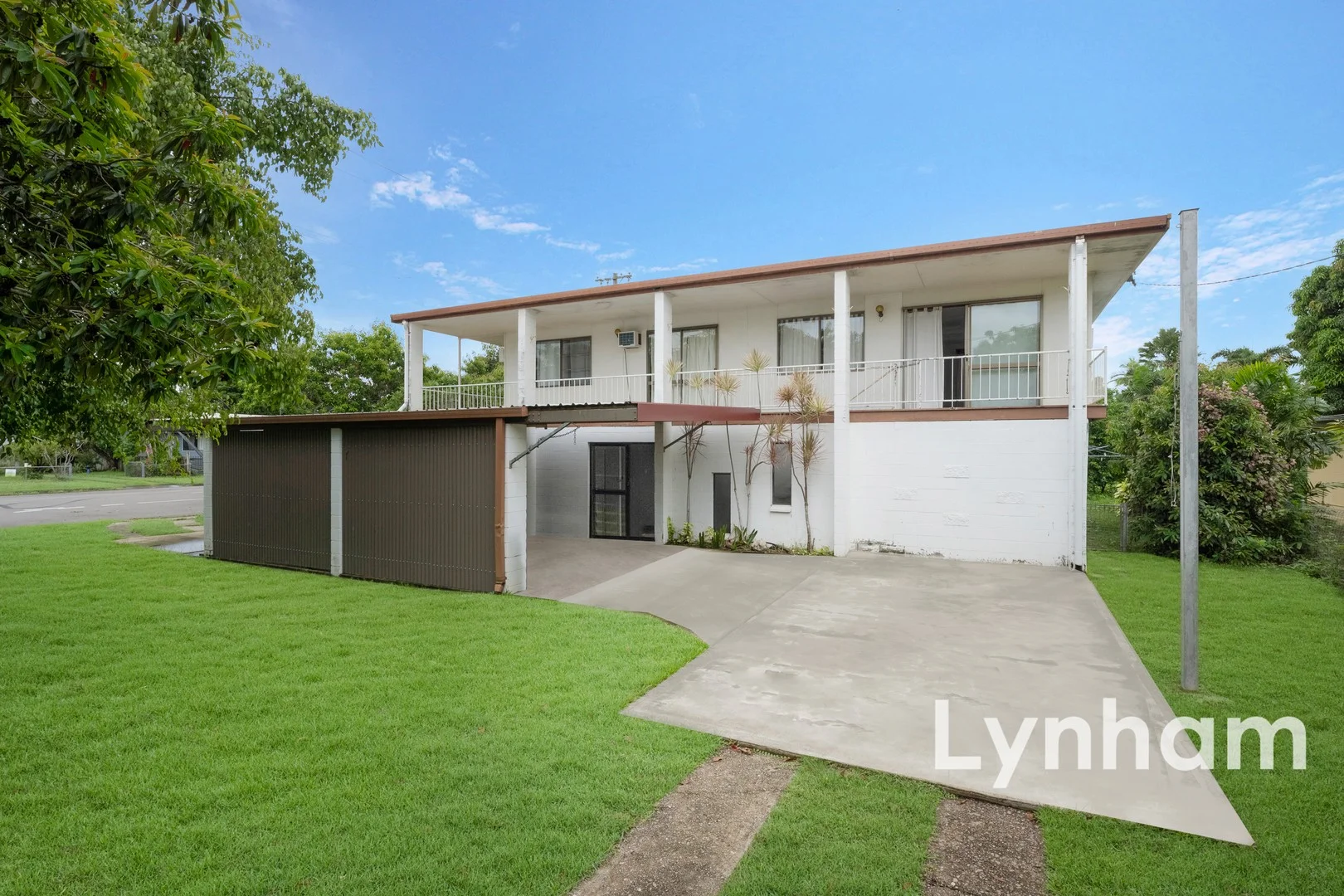 18 Dollview Avenue, Rasmussen QLD 4815