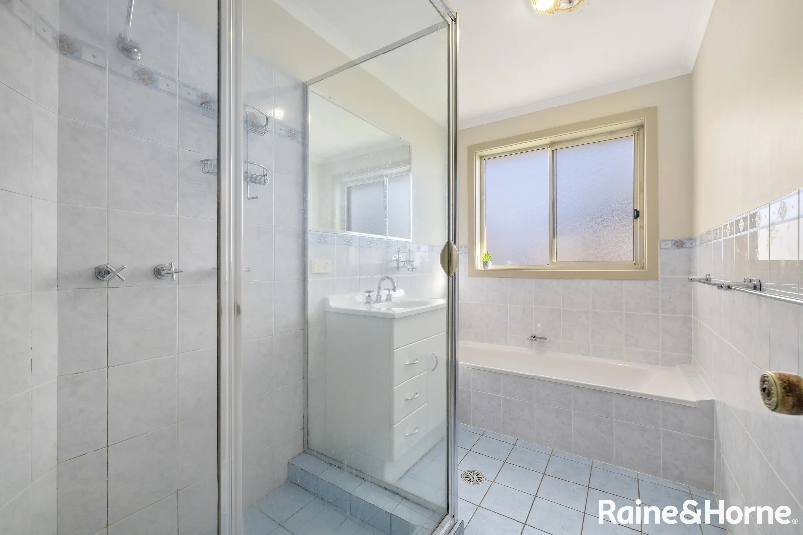 Additional image 9 of 1/15 Mallee Crescent, Queanbeyan NSW 2620