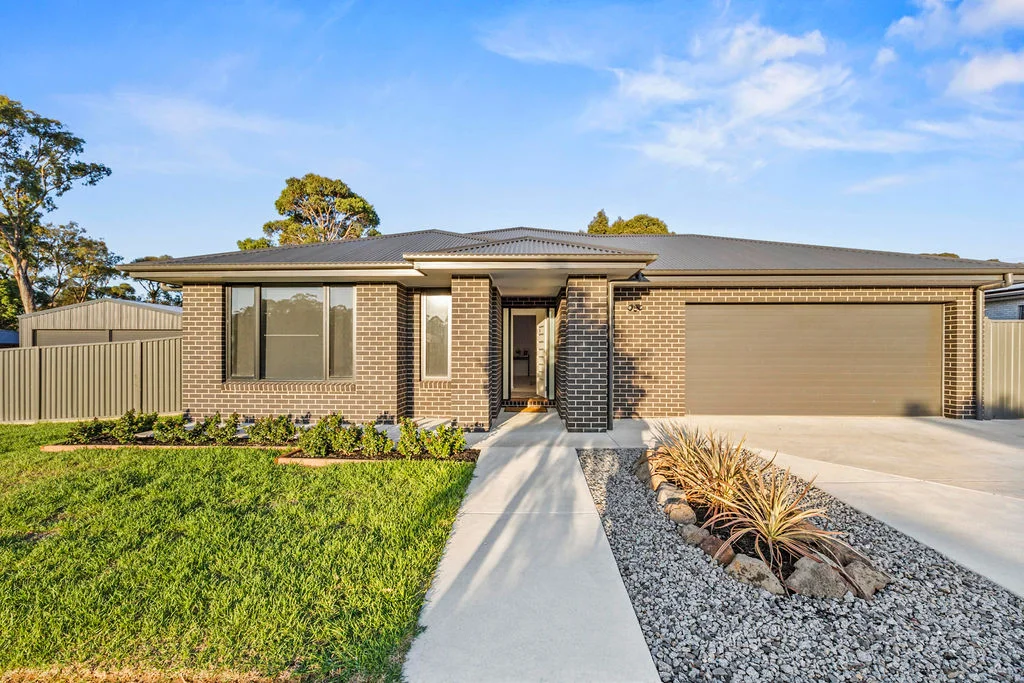 10 Henlix Court, Mount Clear VIC 3350