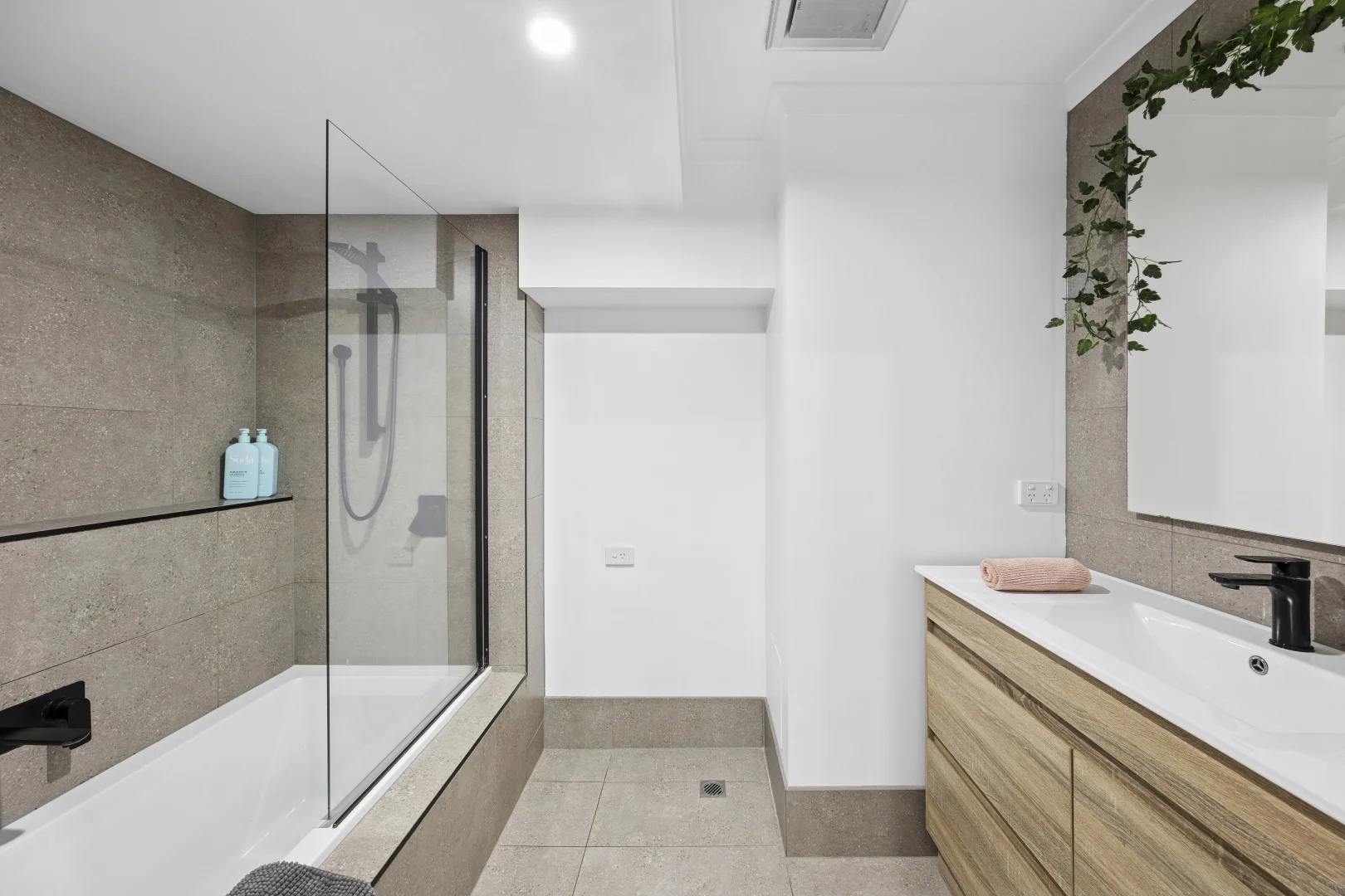 Additional image 6 of F125/148-174 Mountjoy Parade, Lorne VIC 3232