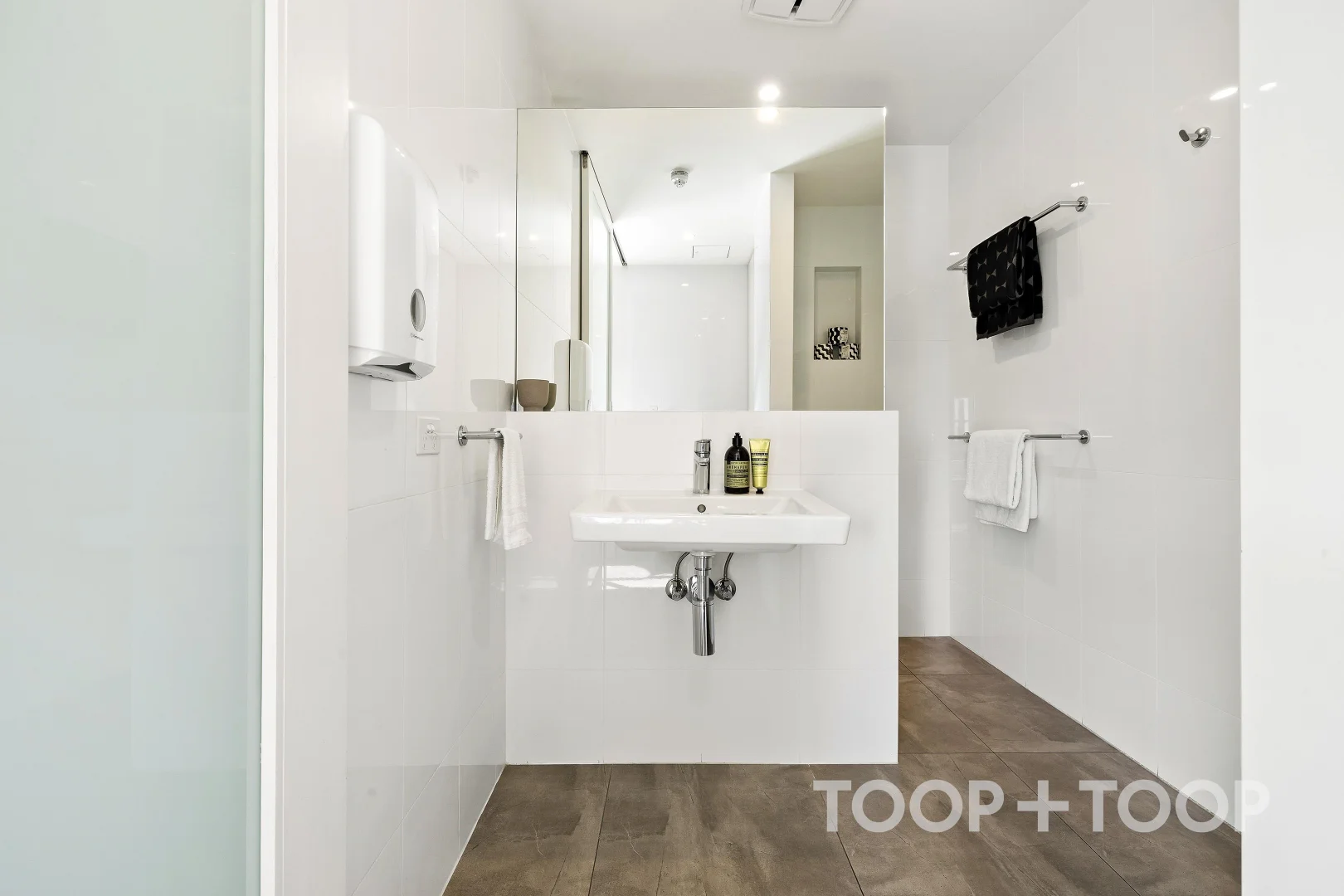 Additional image 10 of 4/23-25 Peel Street, Adelaide SA 5000