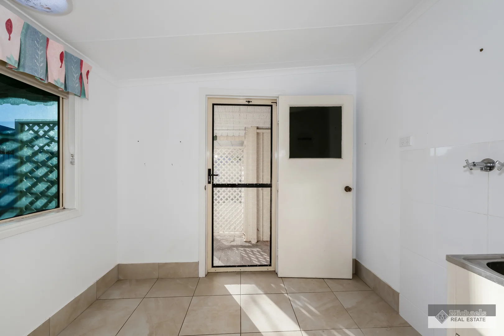 Additional image 20 of 2 Banks Street, Avoca QLD 4670