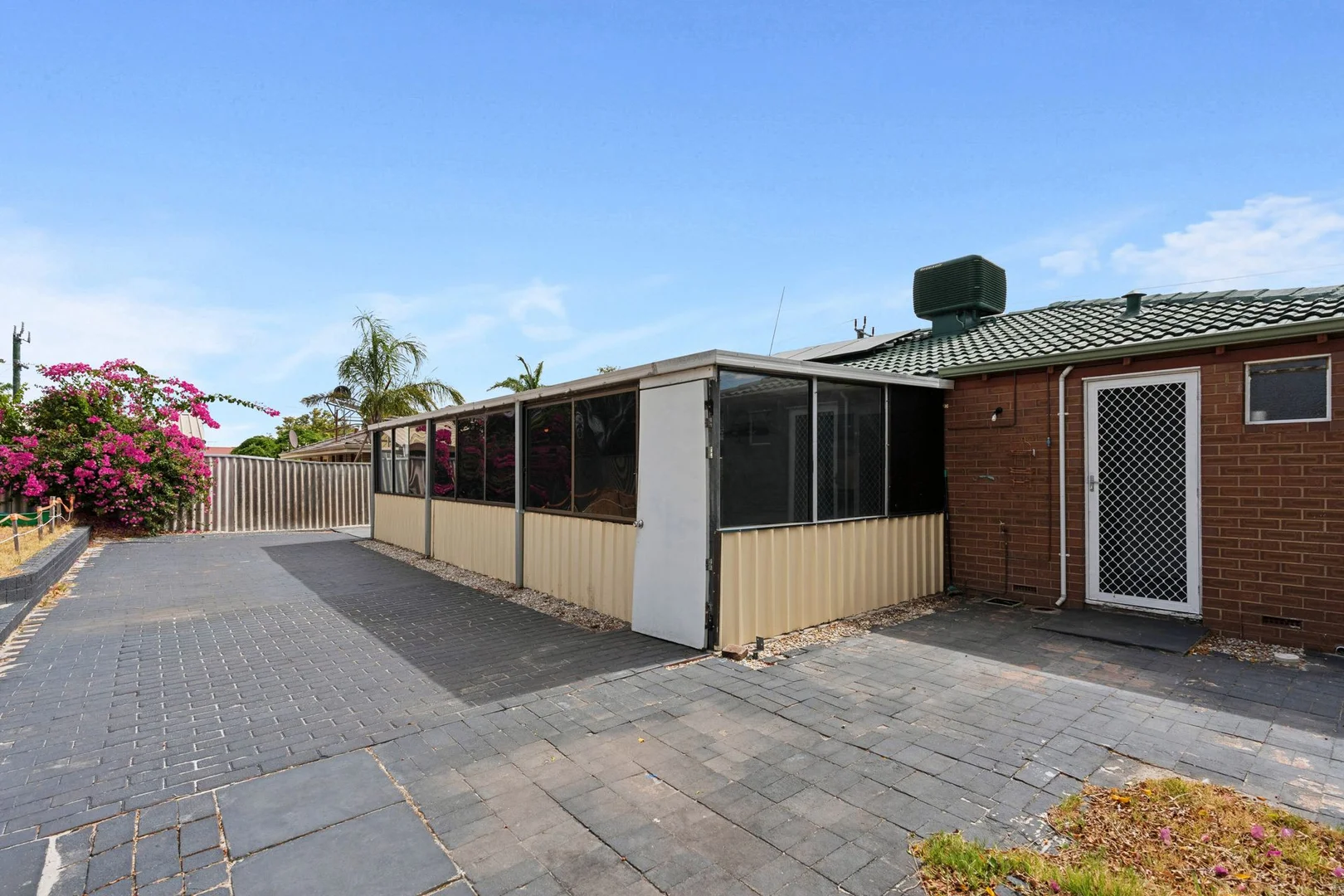 Additional image 16 of 28 Wooramel Crescent, Gosnells WA 6110