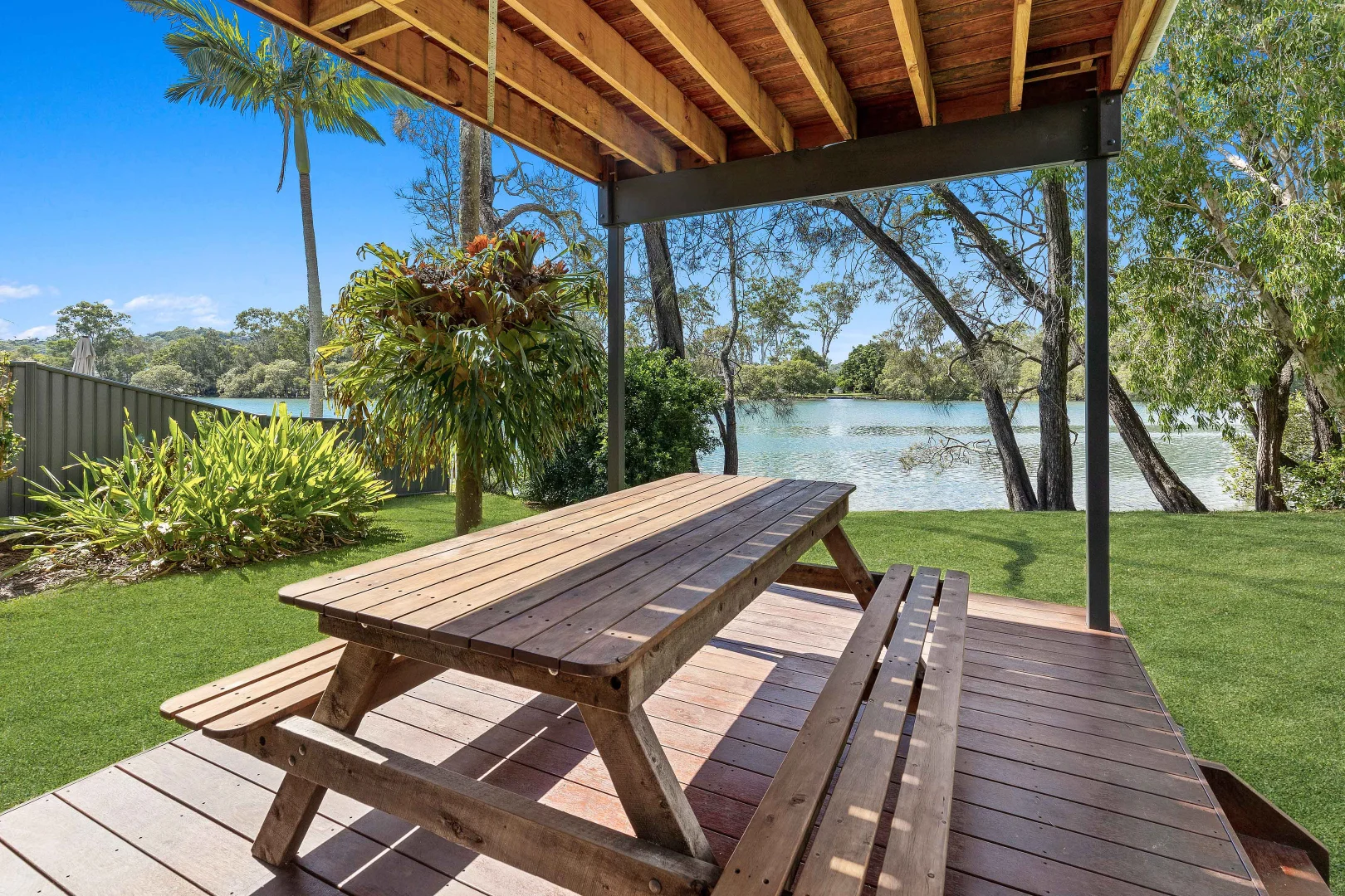 52 Guineas Creek Road, Currumbin Waters QLD 4223