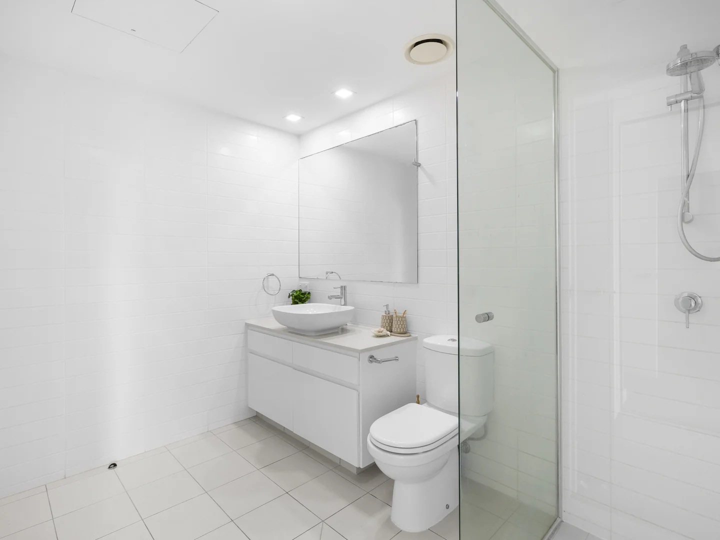 Additional image 14 of 003/2-8 Creek Street, Coolangatta QLD 4225