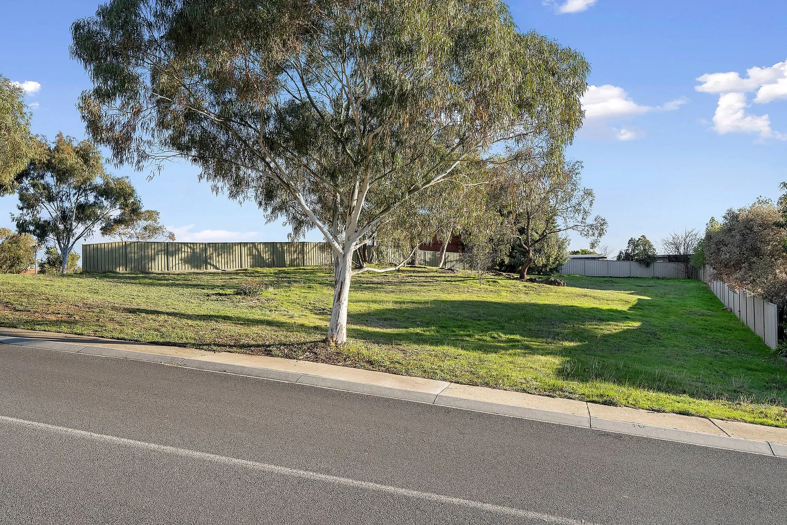 Additional image 4 of 27 Landale Drive, Strathdale VIC 3550