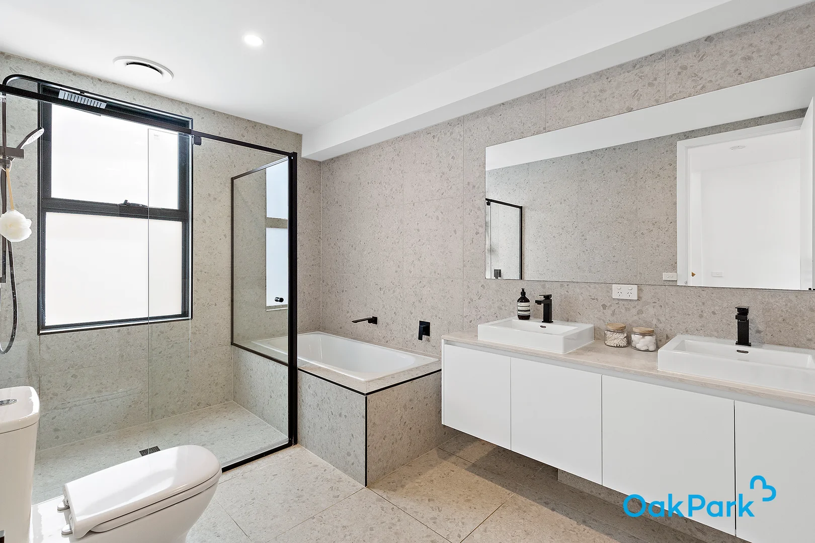 Additional image 21 of 2/105 Snell Grove, Oak Park VIC 3046