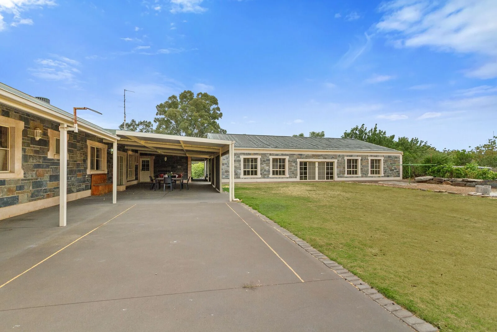 Additional image 25 of 8 New Road, Clare SA 5453