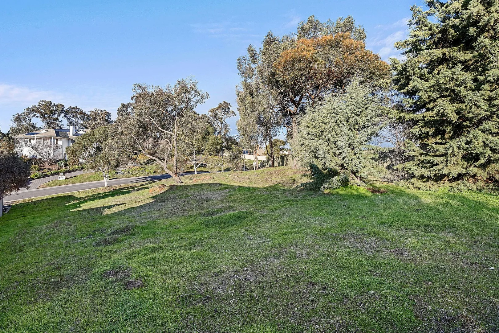 Additional image 2 of 27 Landale Drive, Strathdale VIC 3550