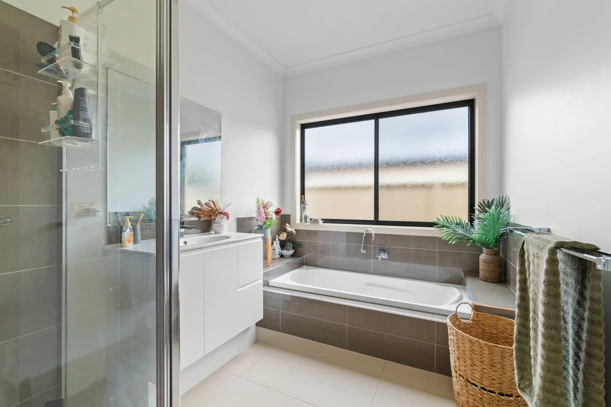 Additional image 12 of 4 Calvert Court, Maffra VIC 3860