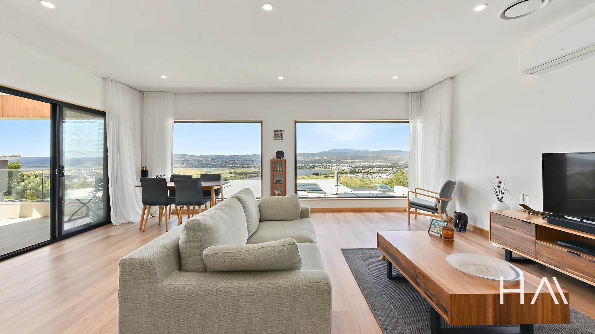 Additional image 6 of 1/55 Lachlan Parade, Trevallyn TAS 7250