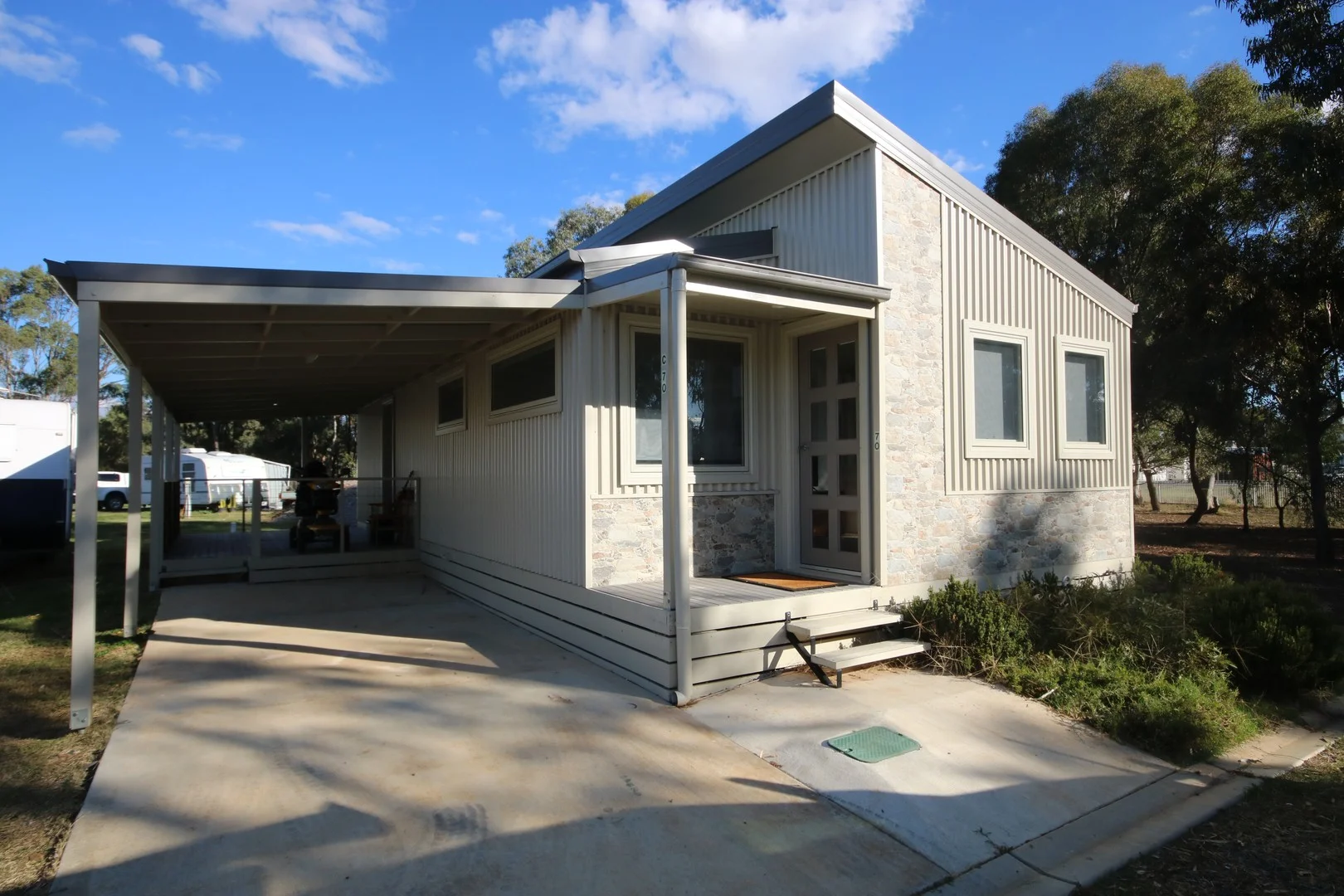 Cabin 70/2-20 Morton St, Rochester VIC 3561
