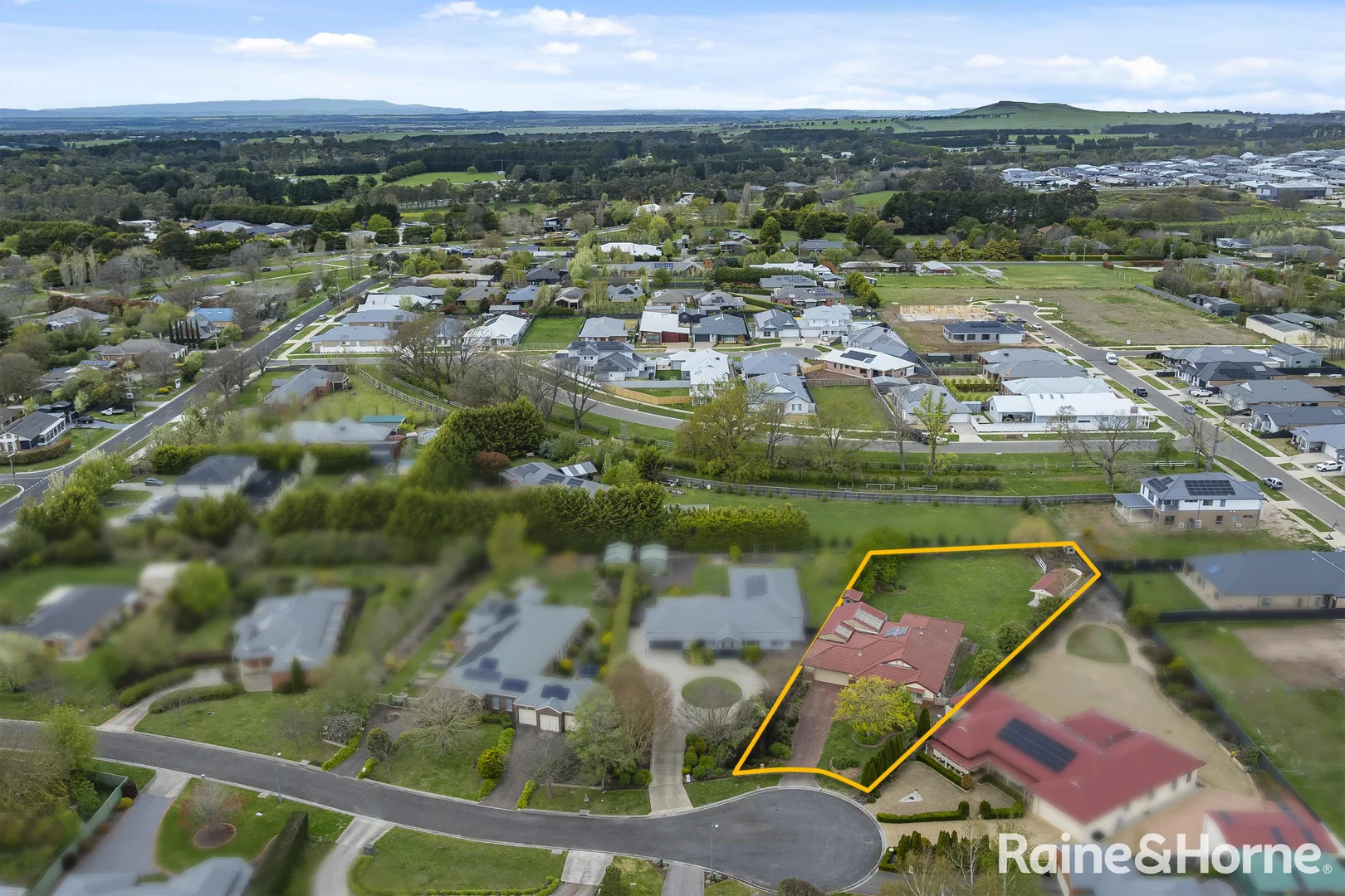 Additional image 25 of 5 Lauren Court, Gisborne VIC 3437