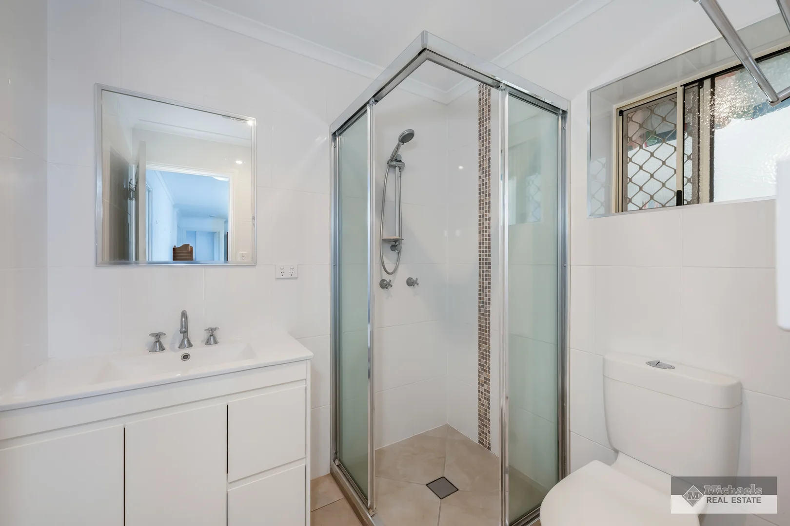 Additional image 11 of 2 Banks Street, Avoca QLD 4670