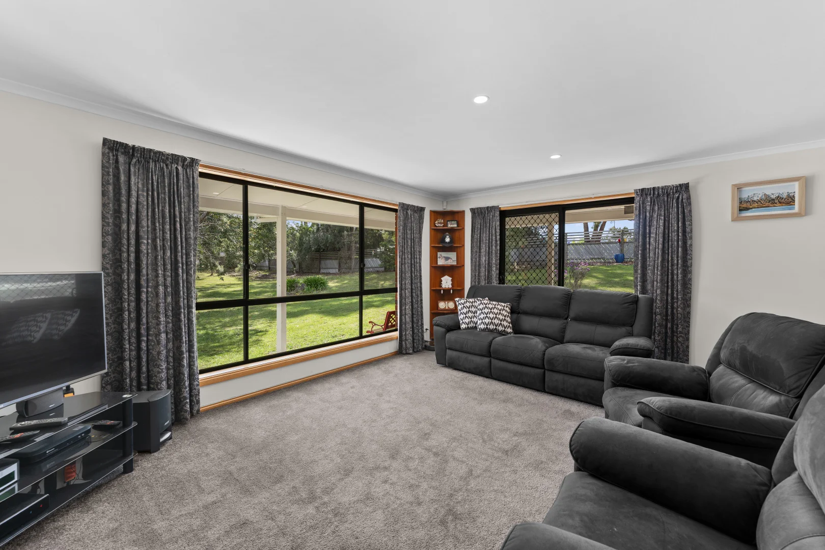 Additional image 4 of 1 Derwent Avenue, Margate TAS 7054