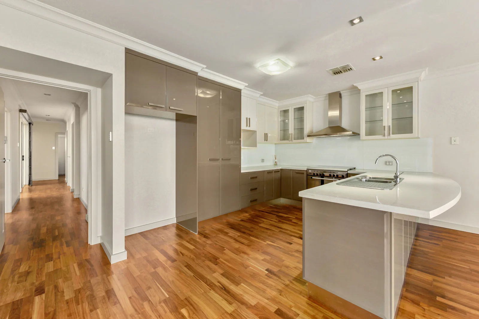 Additional image 9 of 19A Lake Terrace West, Mount Gambier SA 5290