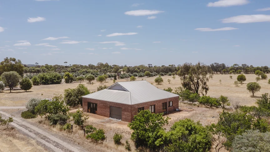 2 York Road, Popanyinning WA 6309