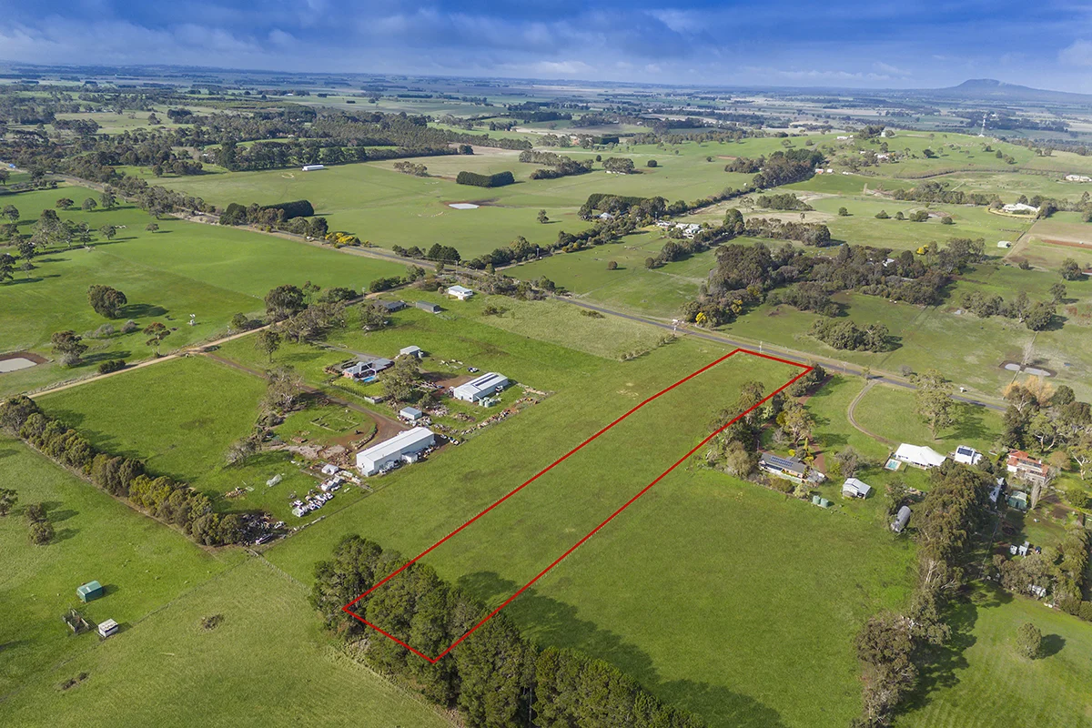 Additional image 5 of 2/8242 Hamilton Highway, Hamilton VIC 3300