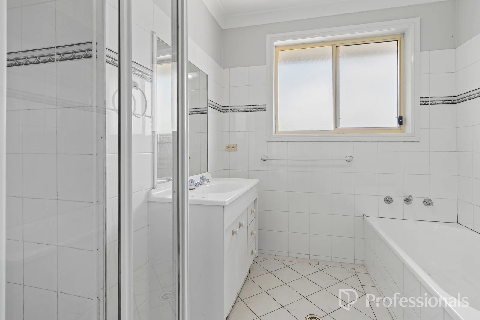 Additional image 11 of 5a Minerva Place, Prestons NSW 2170