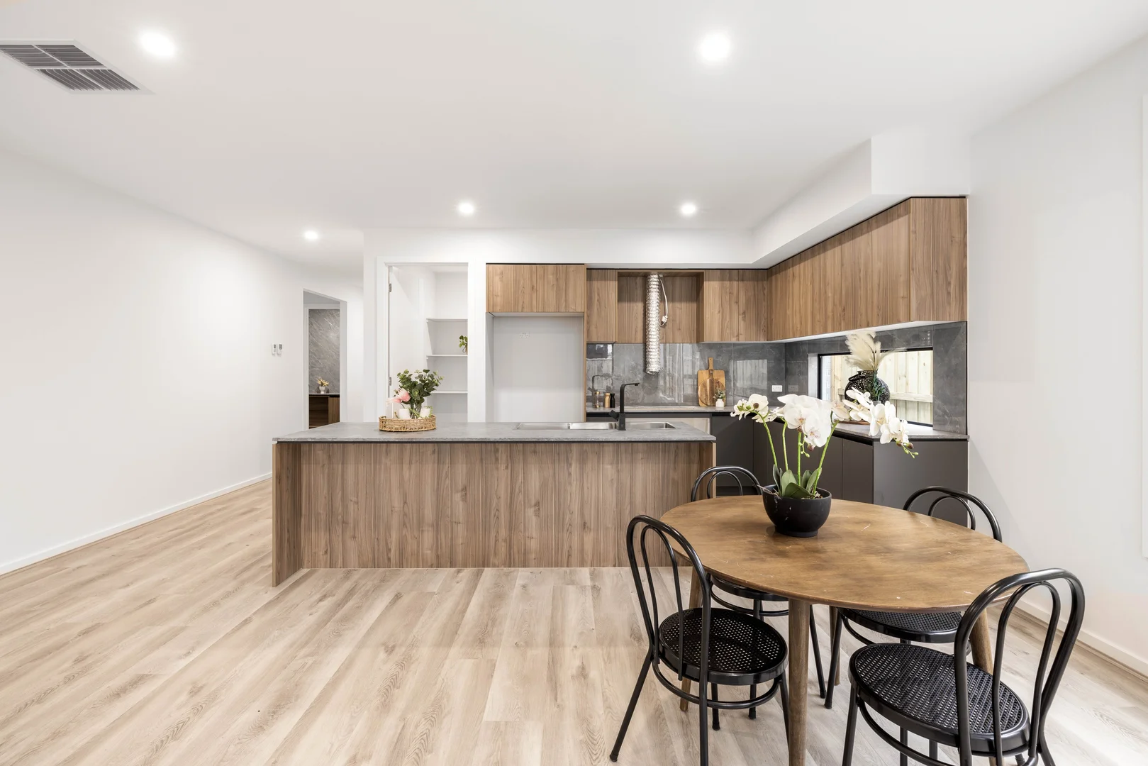 Additional image 4 of 32 Sandon Crescent, Donnybrook VIC 3064