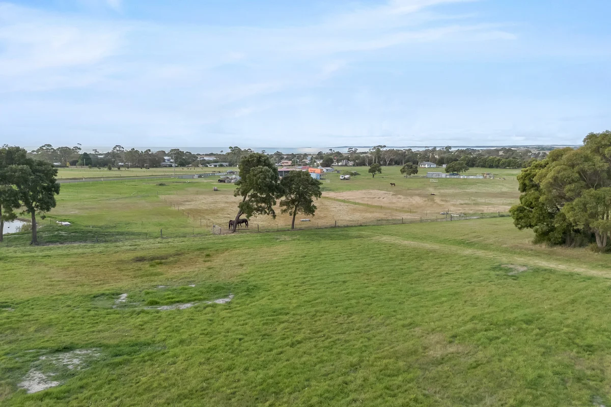 Additional image 4 of 2 & 3/27 Ada Street, Bridport TAS 7262