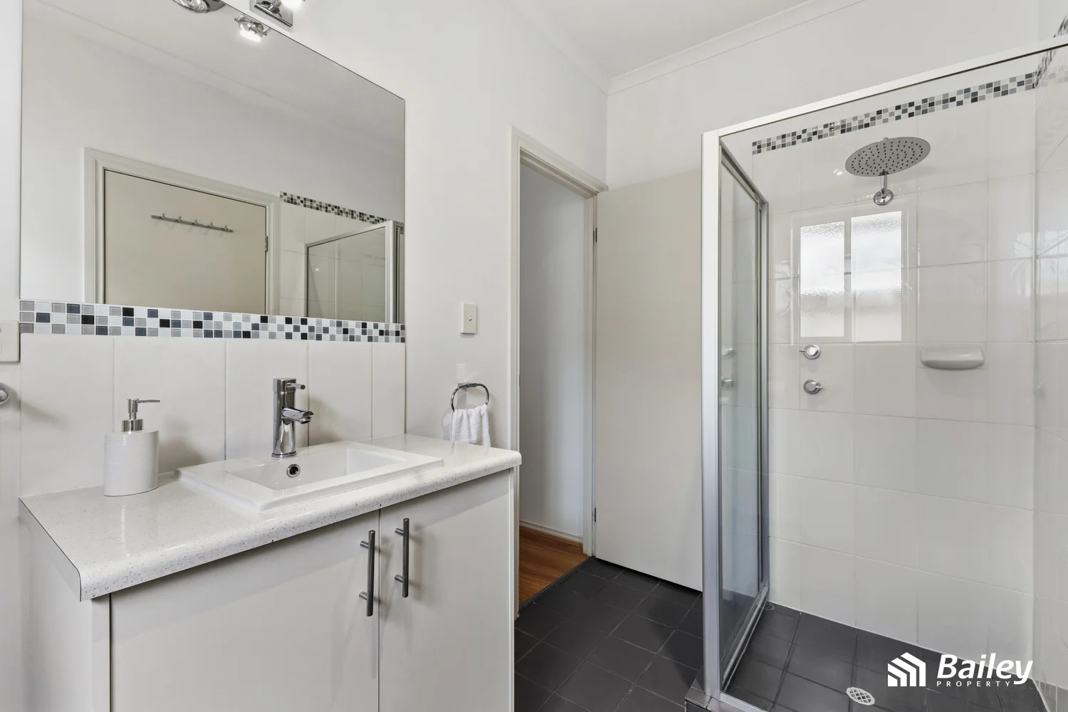 Additional image 14 of 1a Walton Avenue, Clearview SA 5085