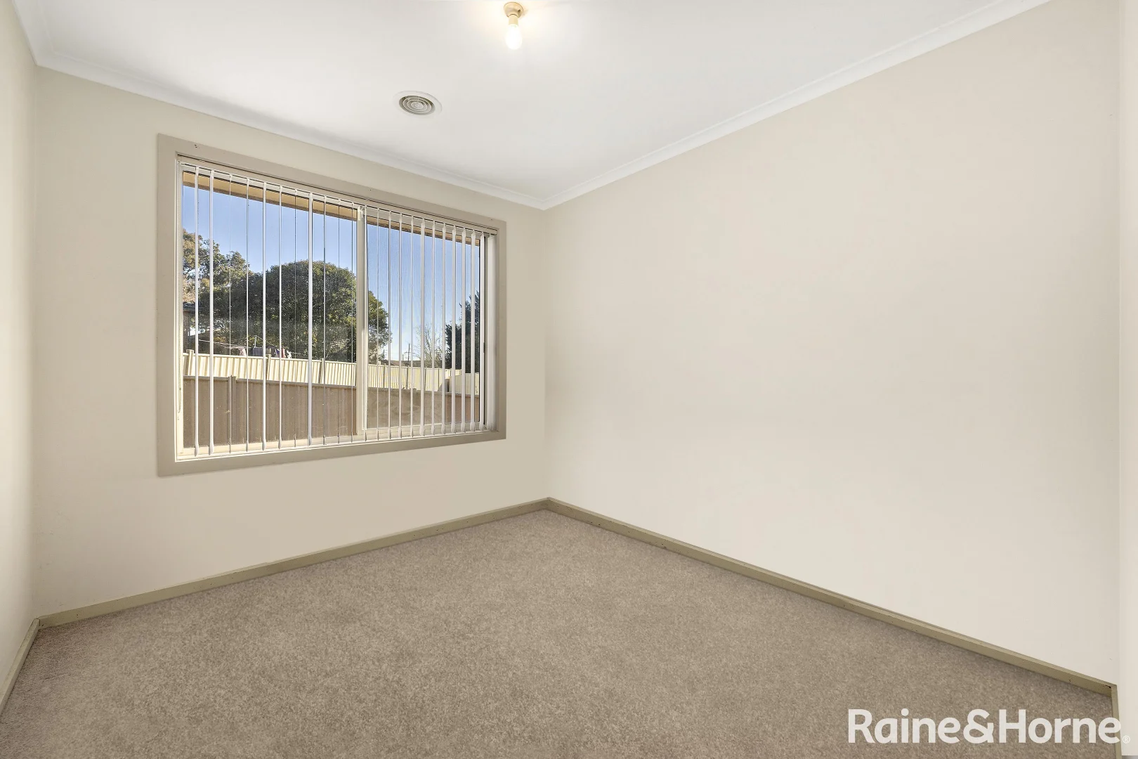 Additional image 14 of 1/15 Mallee Crescent, Queanbeyan NSW 2620