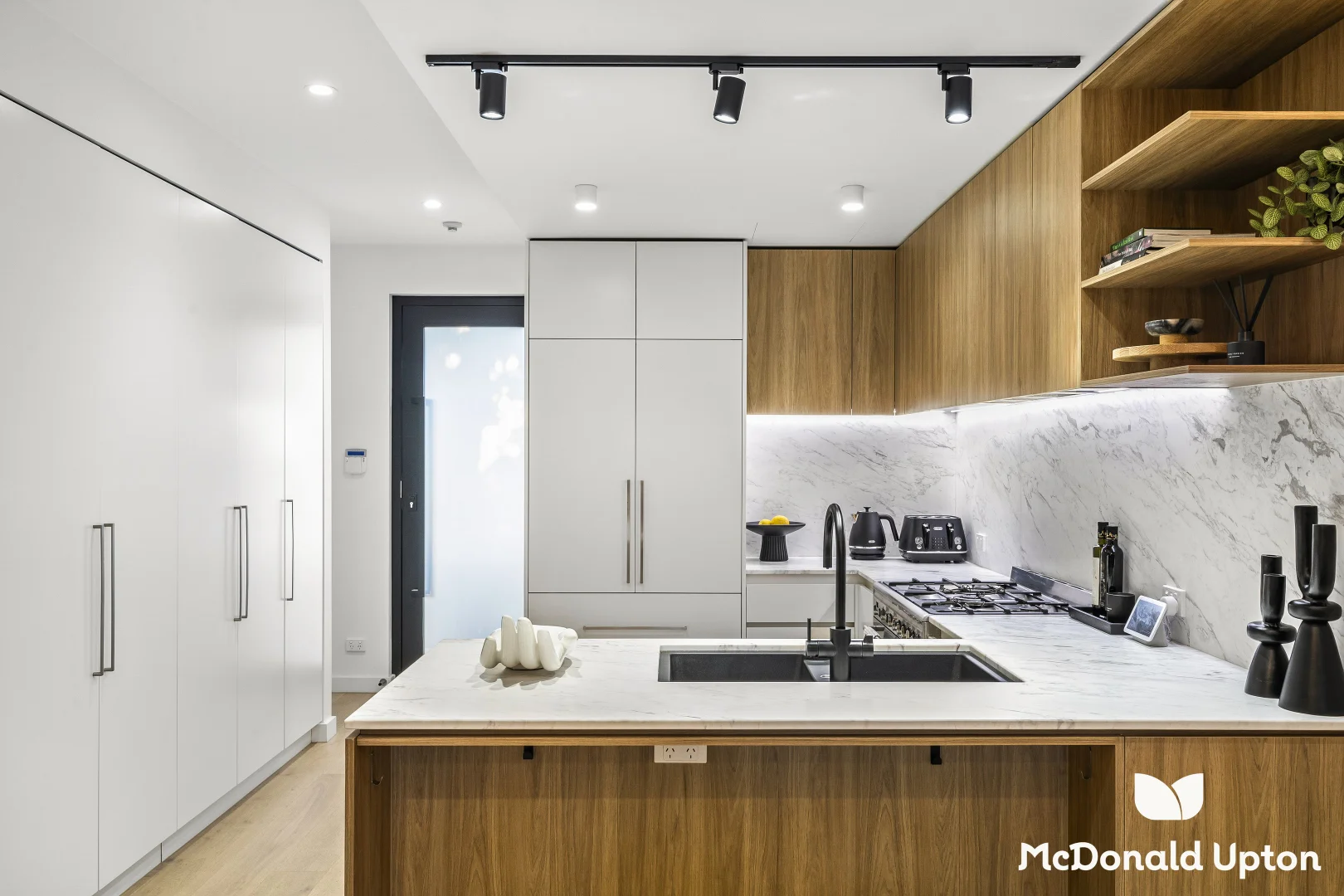 Additional image 7 of 3/28 Flower Street, Essendon VIC 3040