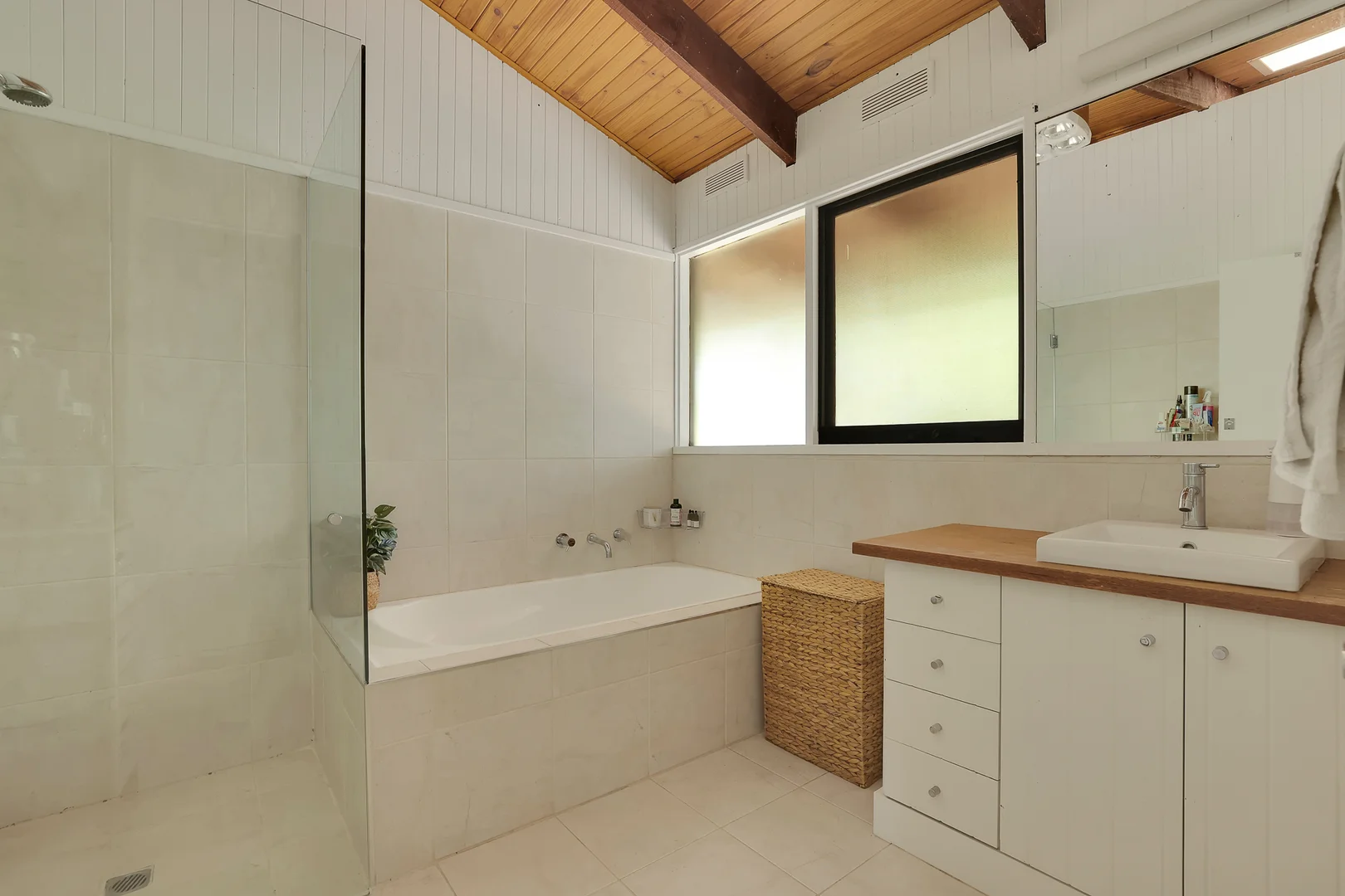 Additional image 16 of 114-118 Stirling Road, Metung VIC 3904