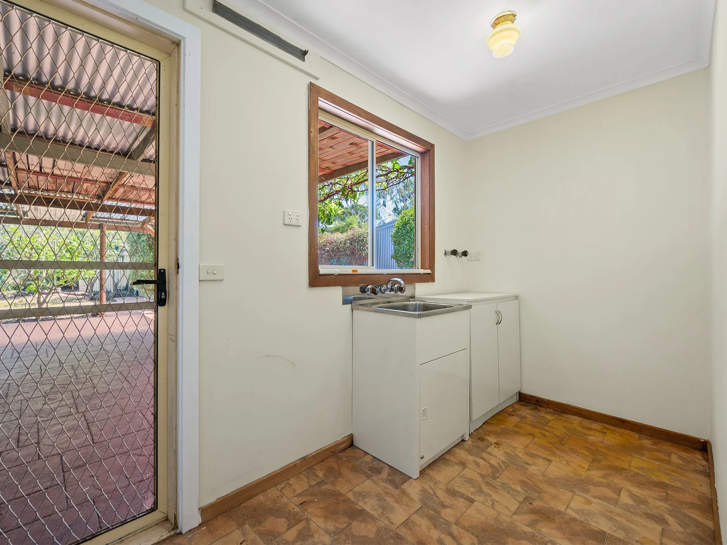 Additional image 18 of 5 Clarence Street, Hamilton VIC 3300