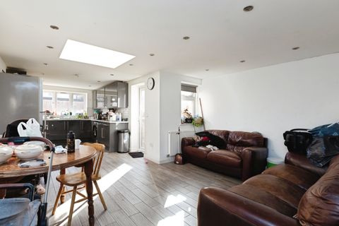 Ferndale Road, London E7