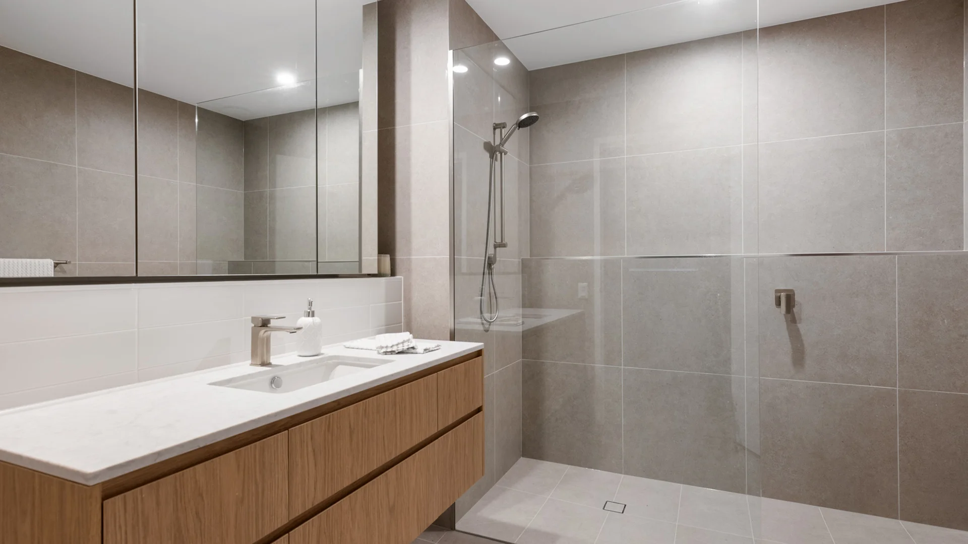 Additional image 5 of 324/135 Meiers Road, Indooroopilly QLD 4068