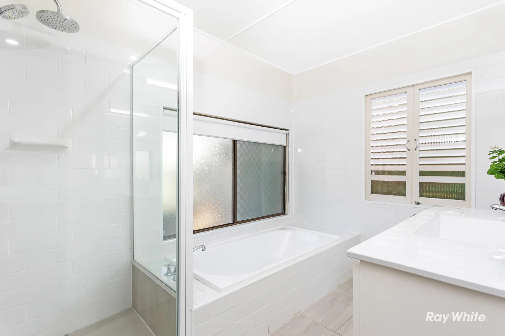 Additional image 12 of 20 Ocean Parade, Cooee Bay QLD 4703