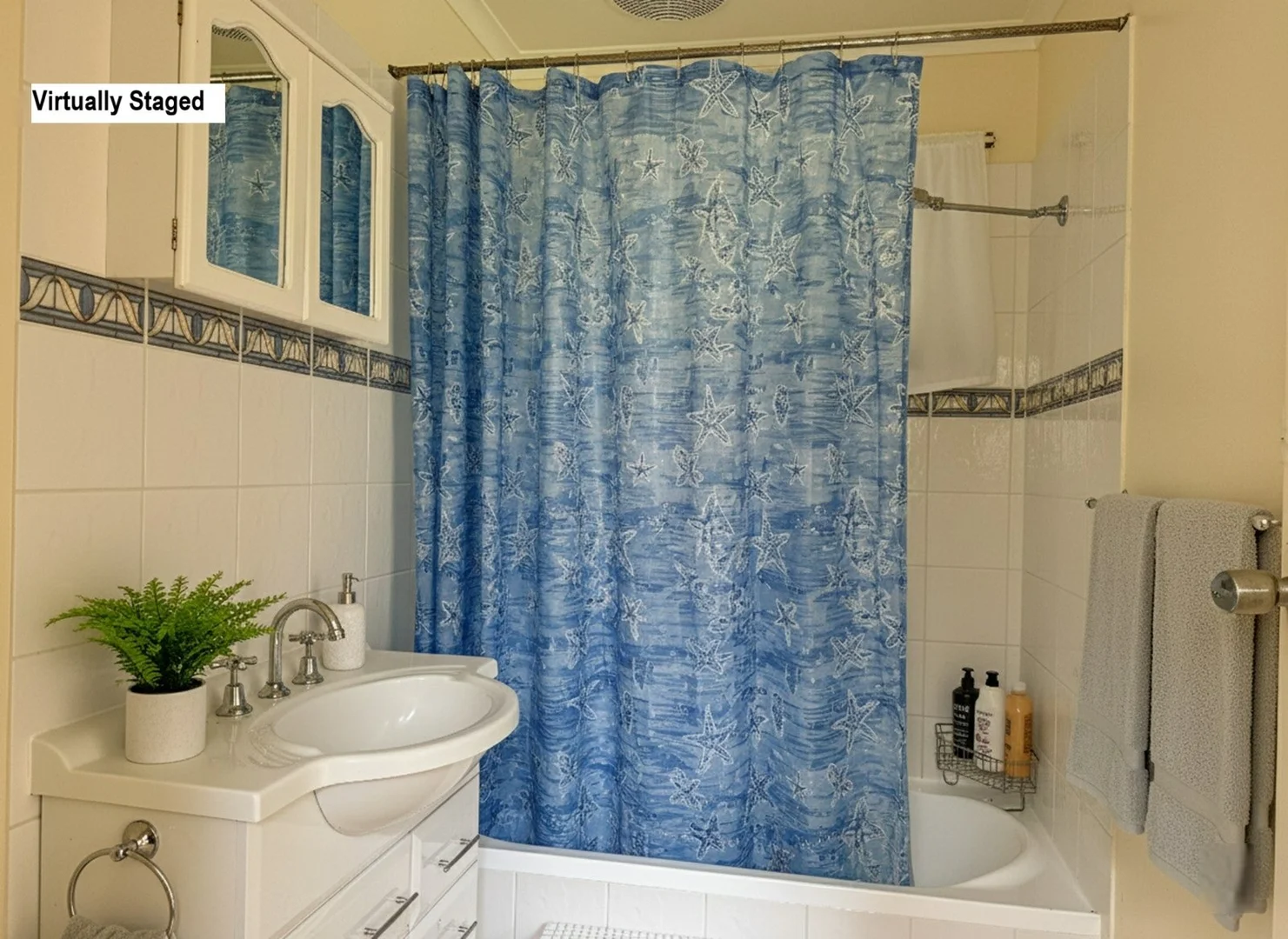 Additional image 3 of 3/3 Roslyn Court, Lakes Entrance VIC 3909