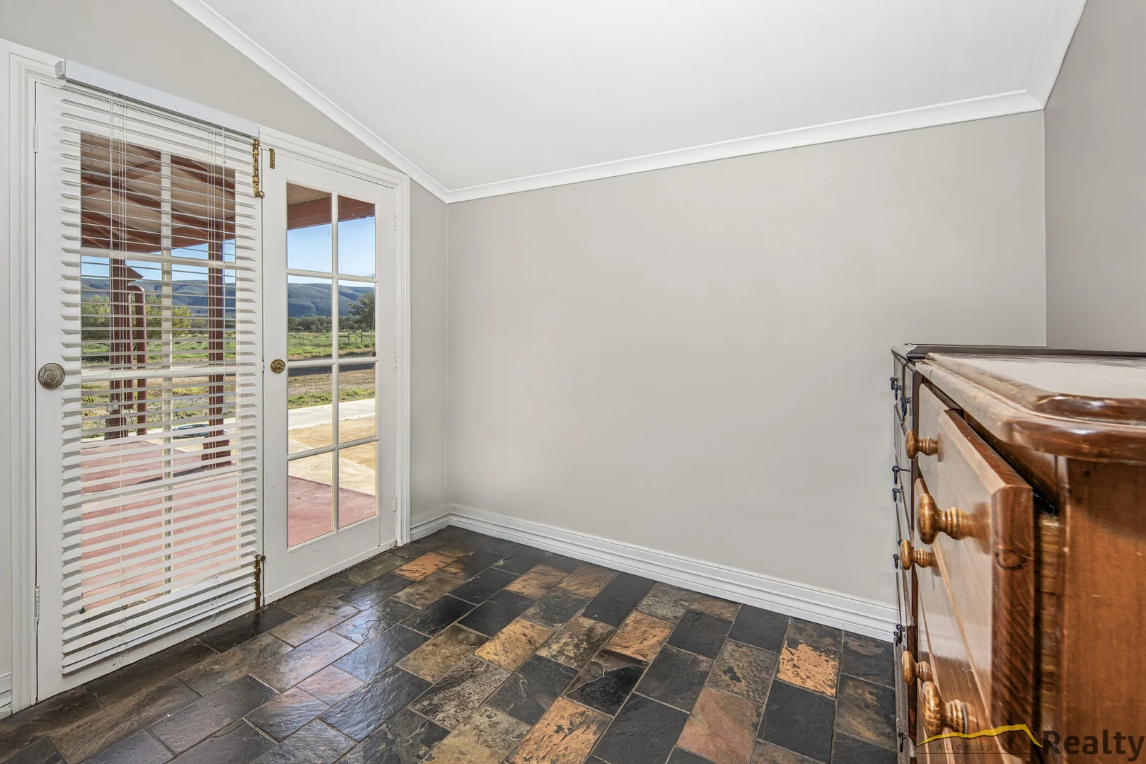 Additional image 12 of 230 Greatorex Road, Ilparpa NT 0873