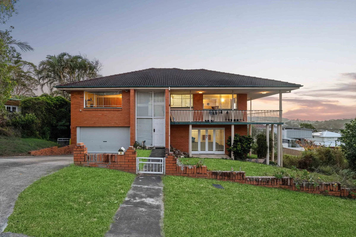 Additional image 3 of 53 Kneale Street, Holland Park West QLD 4121