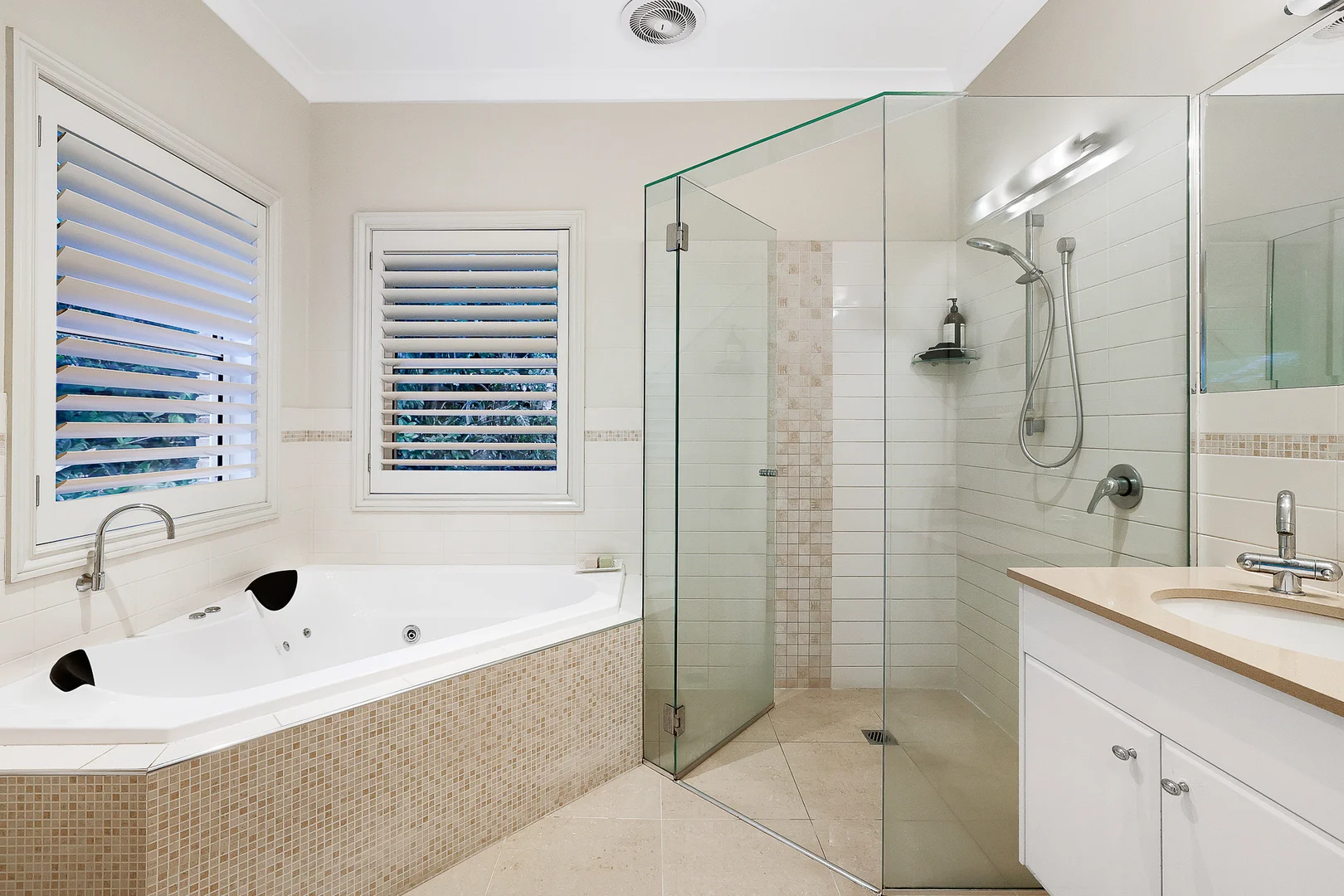 Additional image 12 of 69 Armada Crescent, Currumbin Waters QLD 4223