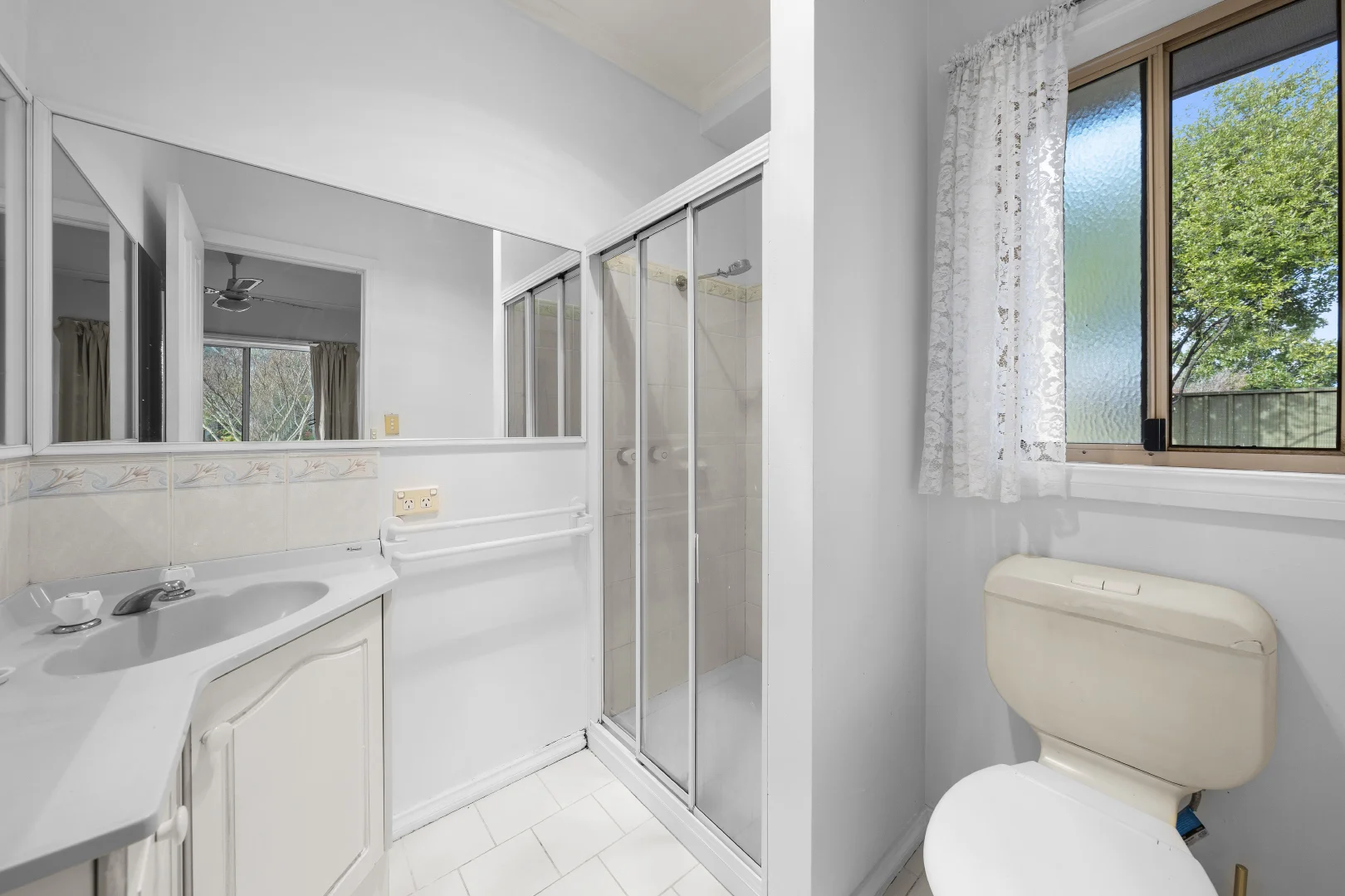 Additional image 8 of 2 Exton Crescent, Benalla VIC 3672