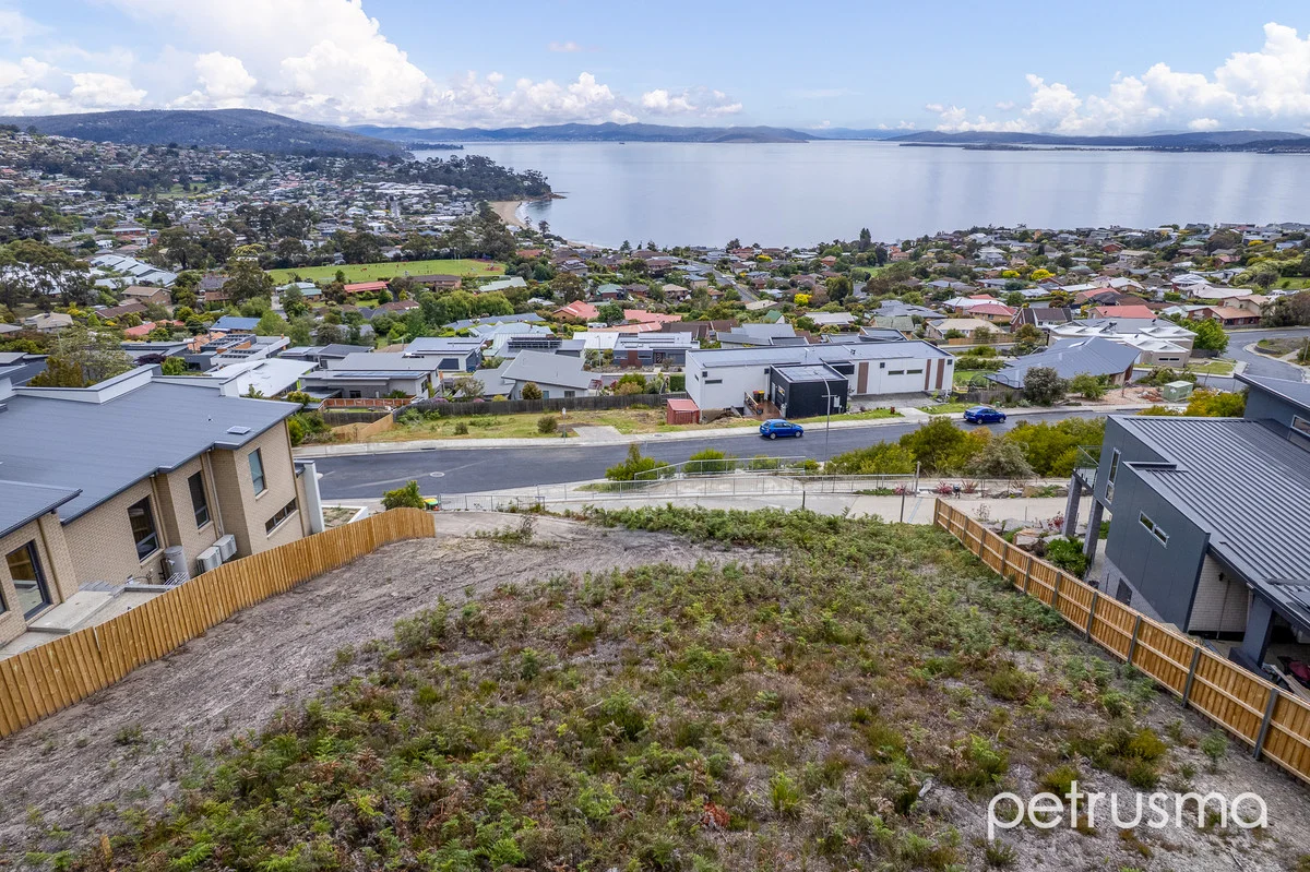 Additional image 8 of 19 Bluebush Crescent, Blackmans Bay TAS 7052