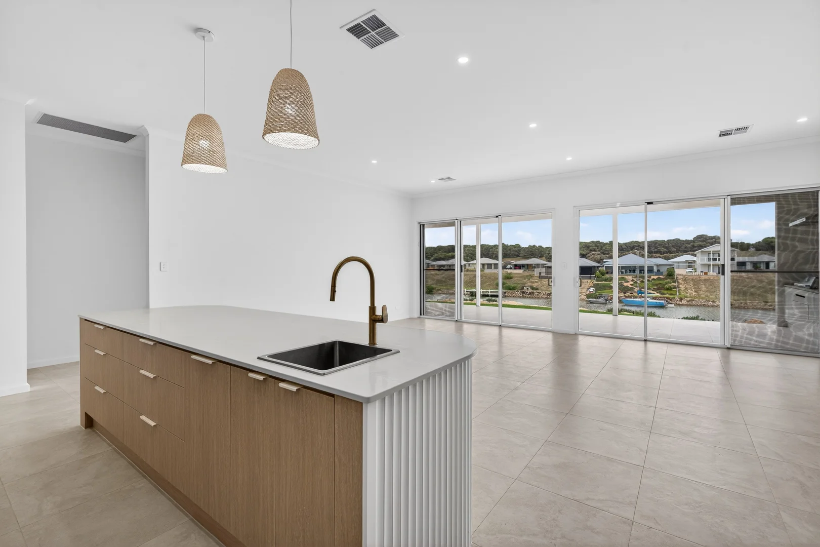 Additional image 9 of 100 Blanche Parade, Hindmarsh Island SA 5214