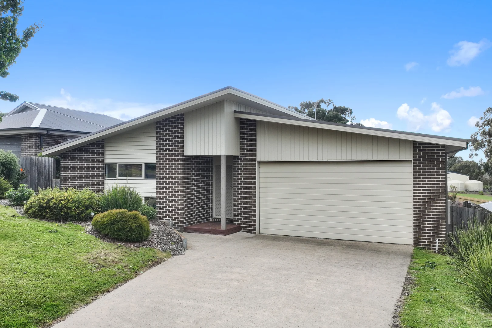 Additional image 2 of 20 Willow Grove, Leongatha VIC 3953