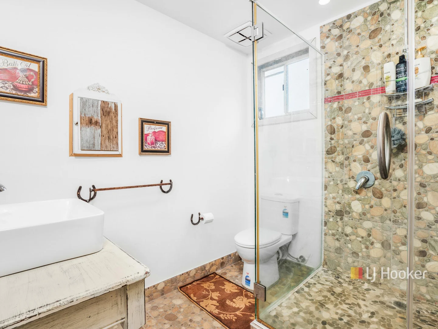 Additional image 24 of 7 Lake Barrington Road, Wilmot TAS 7310