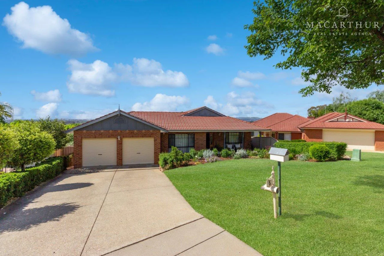 5 Melville Place, Tatton NSW 2650