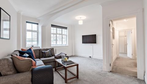 Strathmore Court, Park Road, Regents Park, London NW8